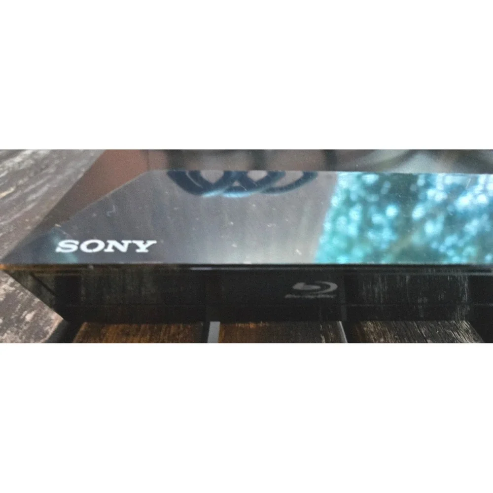 Sony BDP-S3100 Blu-ray DVD Player Built-in Wi-Fi Streaming with Remote HDMI